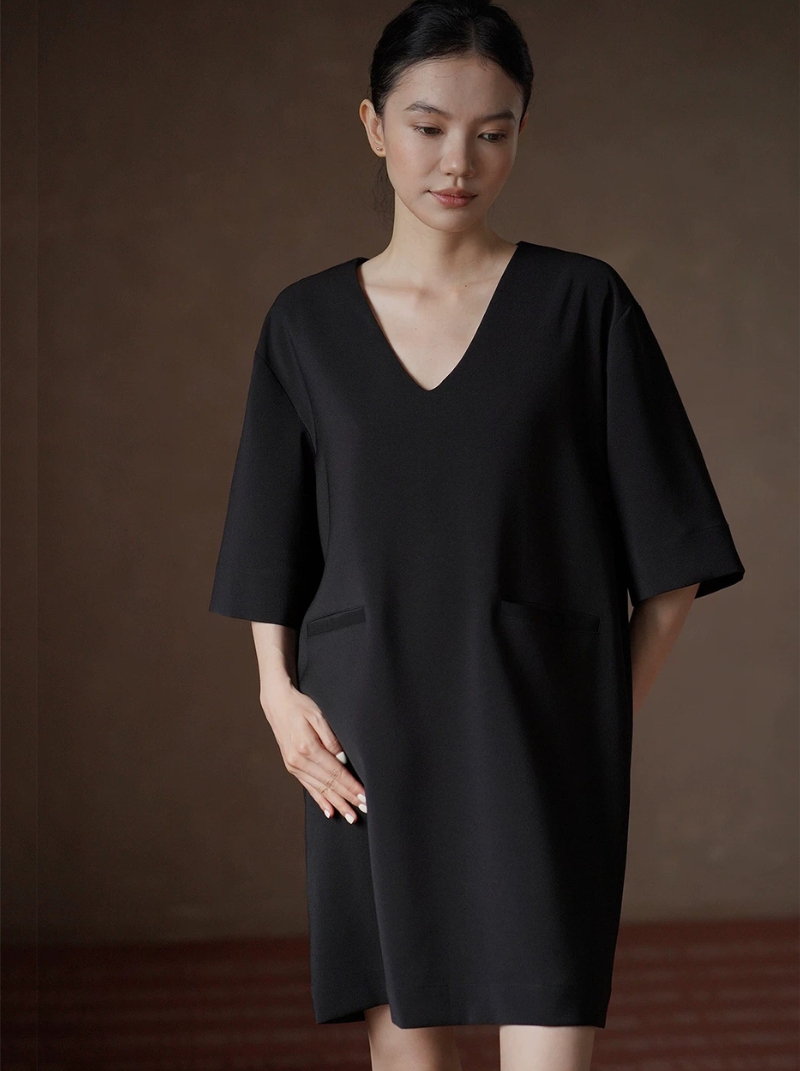 打破刻板西裝布料休閒寬鬆H型顯瘦通勤短袖V領連身裙女