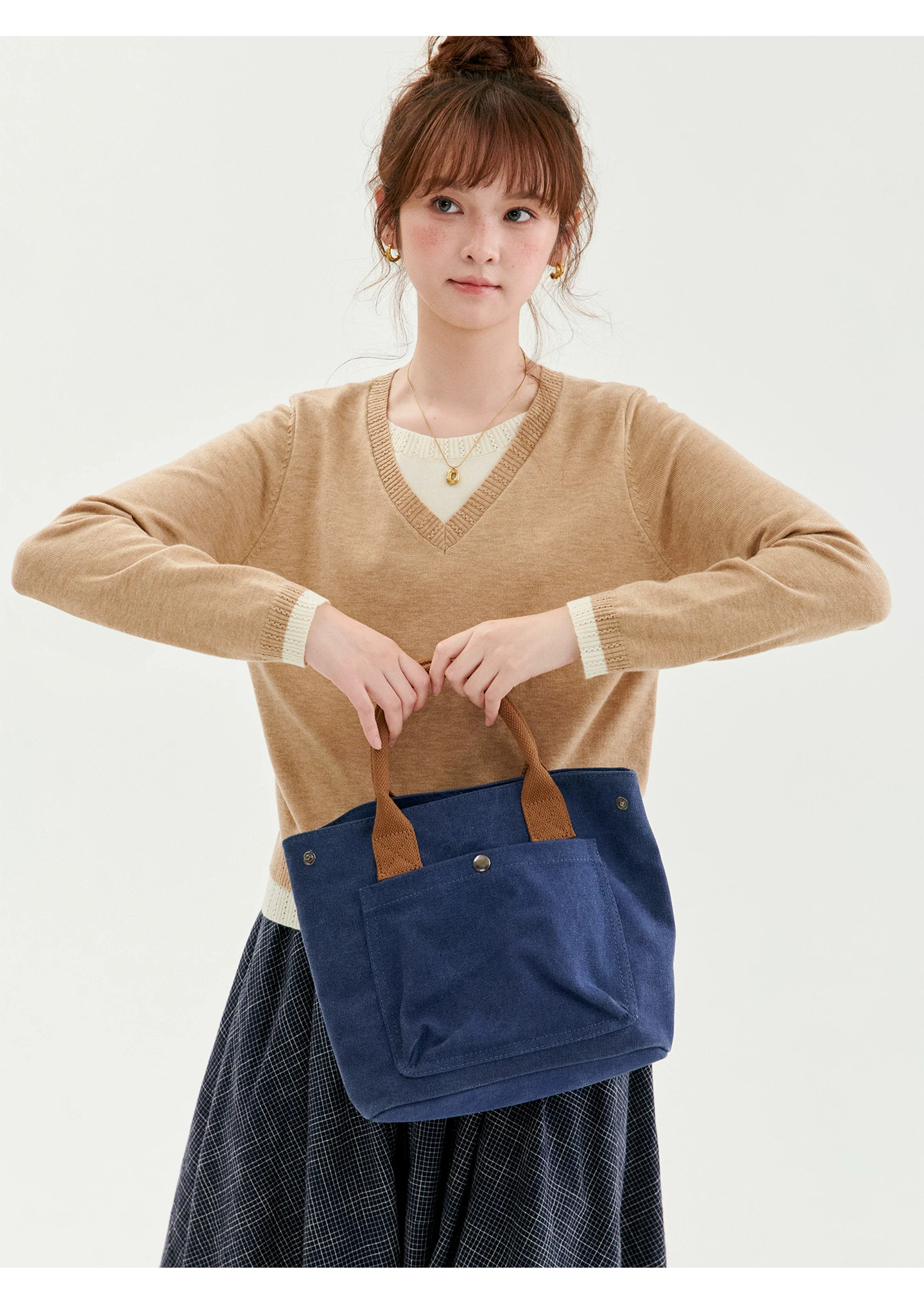 時尚撞色假兩件長袖針織衫女秋新款通勤寬鬆上衣,時尚撞色假兩件長袖針織衫女秋新款通勤寬鬆上衣,HBFW1034,時尚撞色假兩件長袖針織衫女秋新款通勤寬鬆上衣,假兩件式,薄款針織