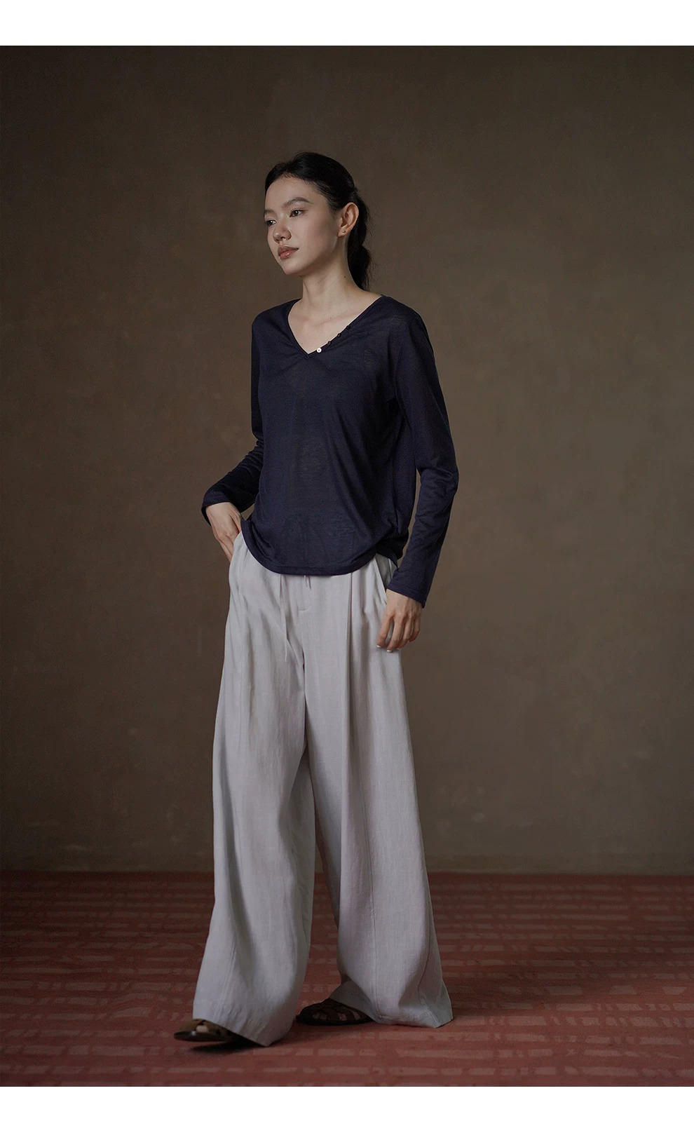 柔軟面膜T紐扣V領顯瘦亞麻混紡長袖通勤鬆弛薄上衣女,柔軟面膜T紐扣V領顯瘦亞麻混紡長袖通勤鬆弛薄上衣女,HBFW1061,柔軟面膜T紐扣V領顯瘦亞麻混紡長袖通勤鬆弛薄上衣女,單邊鈕扣,簡約俐落