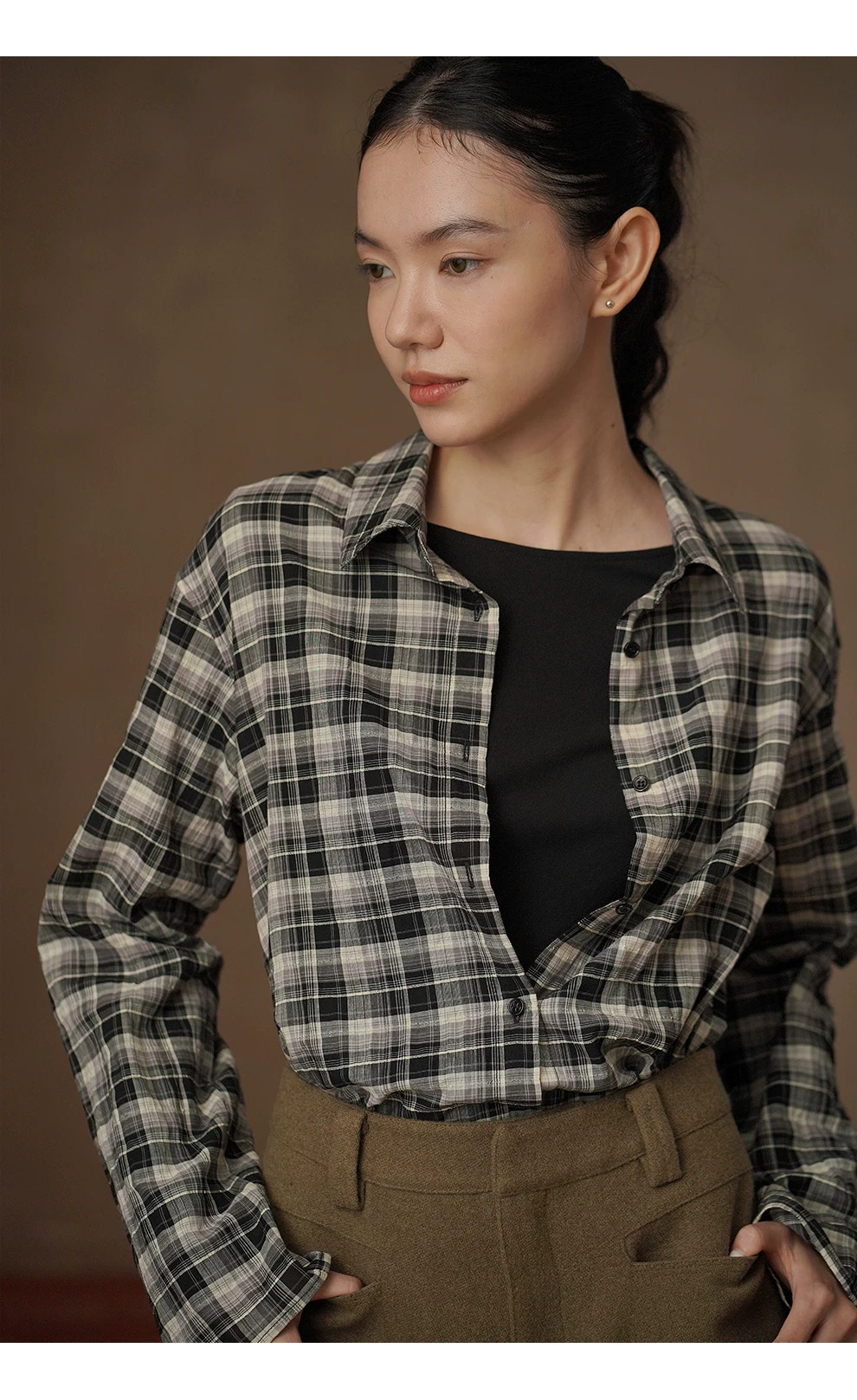 清透鋼琴黑白格紋寬鬆直身顯瘦經典翻領疊穿通勤襯衫女,清透鋼琴黑白格紋寬鬆直身顯瘦經典翻領疊穿通勤襯衫女,HBFW1084,清透鋼琴黑白格紋寬鬆直身顯瘦經典翻領疊穿通勤襯衫女,經典格紋,疊搭造型