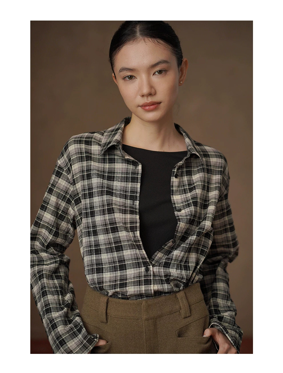 清透鋼琴黑白格紋寬鬆直身顯瘦經典翻領疊穿通勤襯衫女,清透鋼琴黑白格紋寬鬆直身顯瘦經典翻領疊穿通勤襯衫女,HBFW1084,清透鋼琴黑白格紋寬鬆直身顯瘦經典翻領疊穿通勤襯衫女,經典格紋,疊搭造型