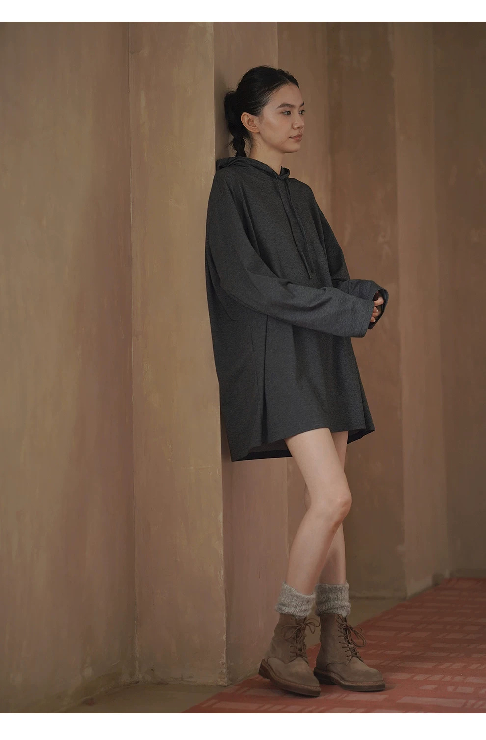 自然花紗交錯寬鬆顯瘦直筒H型休閒連帽短版垂感洋裝女,自然花紗交錯寬鬆顯瘦直筒H型休閒連帽短版垂感洋裝女,HBFW7020,自然花紗交錯寬鬆顯瘦直筒H型休閒連帽短版垂感洋裝女,寬鬆休閒,直筒顯瘦