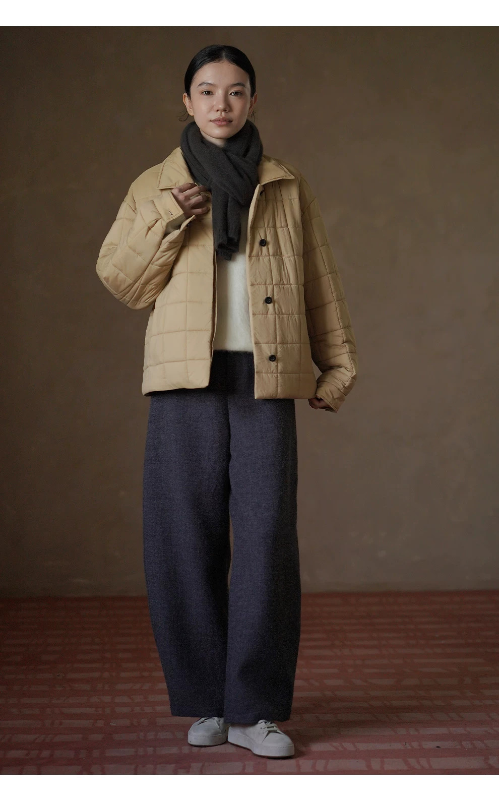 輕盈柔潤保暖絎棉方格絎線翻領短版寬鬆顯瘦棉服外套女,輕盈柔潤保暖絎棉方格絎線翻領短版寬鬆顯瘦棉服外套女,HBFW5022,輕盈柔潤保暖絎棉方格絎線翻領短版寬鬆顯瘦棉服外套女,格子可愛,翻領寬鬆