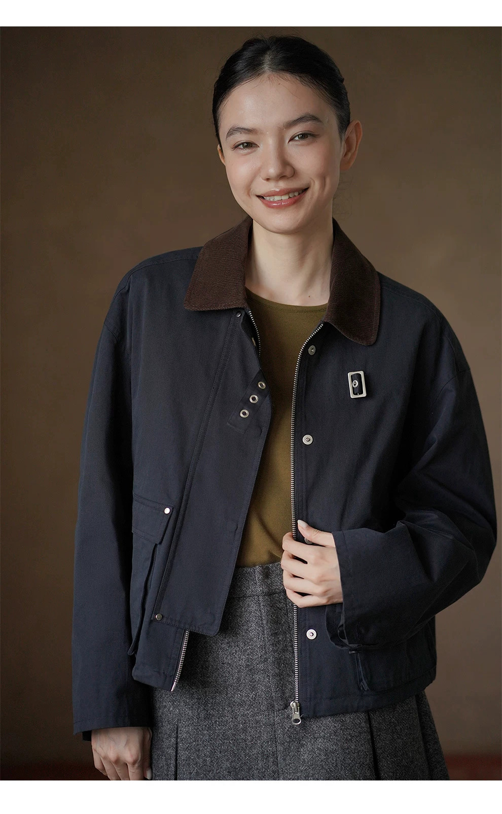 挺括100棉工裝感燈芯絨撞色翻領短版寬鬆顯瘦夾克外套女,挺括100棉工裝感燈芯絨撞色翻領短版寬鬆顯瘦夾克外套女,HBFW5024,挺括100棉工裝感燈芯絨撞色翻領短版寬鬆顯瘦夾克外套女,中性夾克,全棉面料