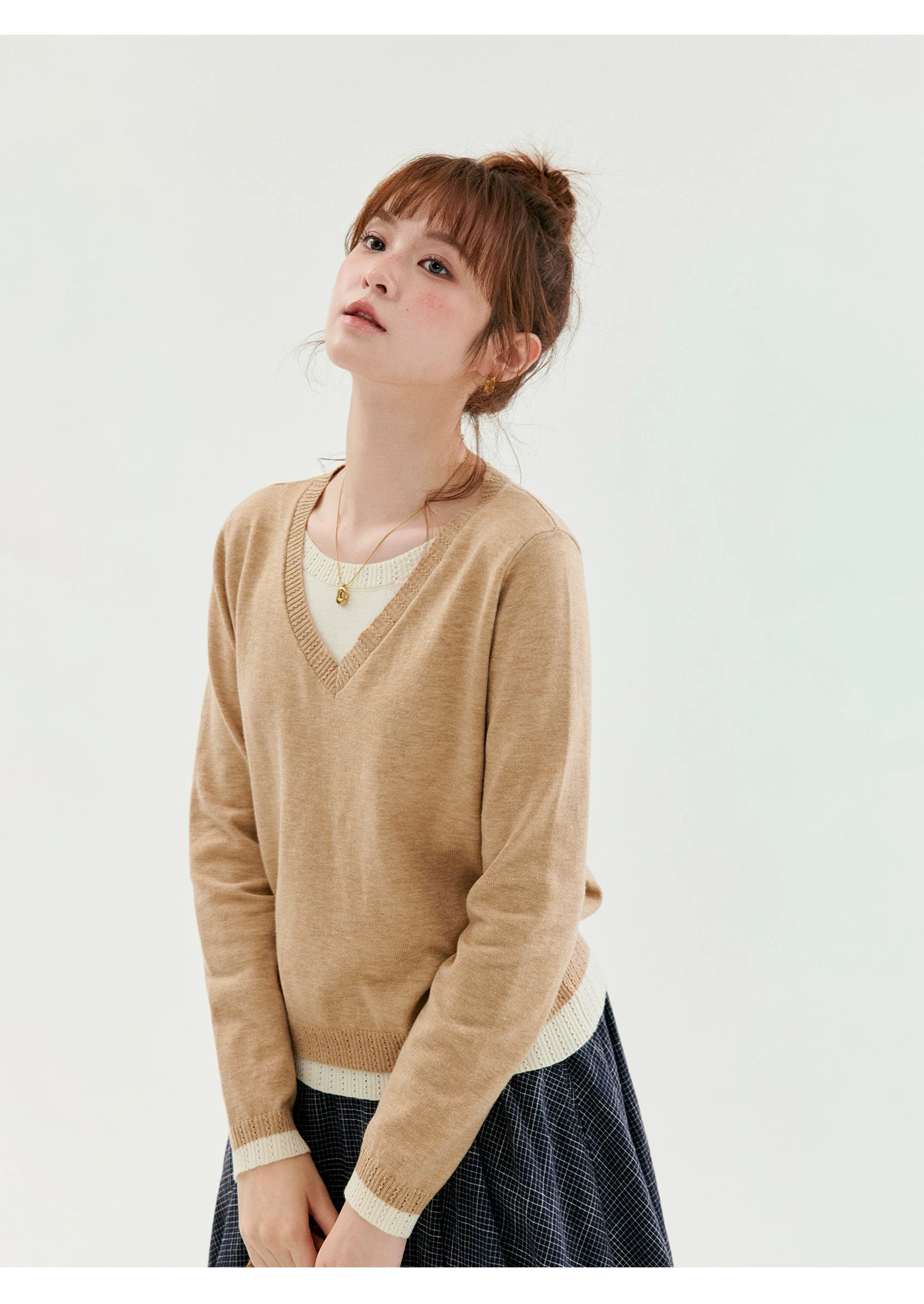 時尚撞色假兩件長袖針織衫女秋新款通勤寬鬆上衣,時尚撞色假兩件長袖針織衫女秋新款通勤寬鬆上衣,HBFW1034,時尚撞色假兩件長袖針織衫女秋新款通勤寬鬆上衣,假兩件式,薄款針織