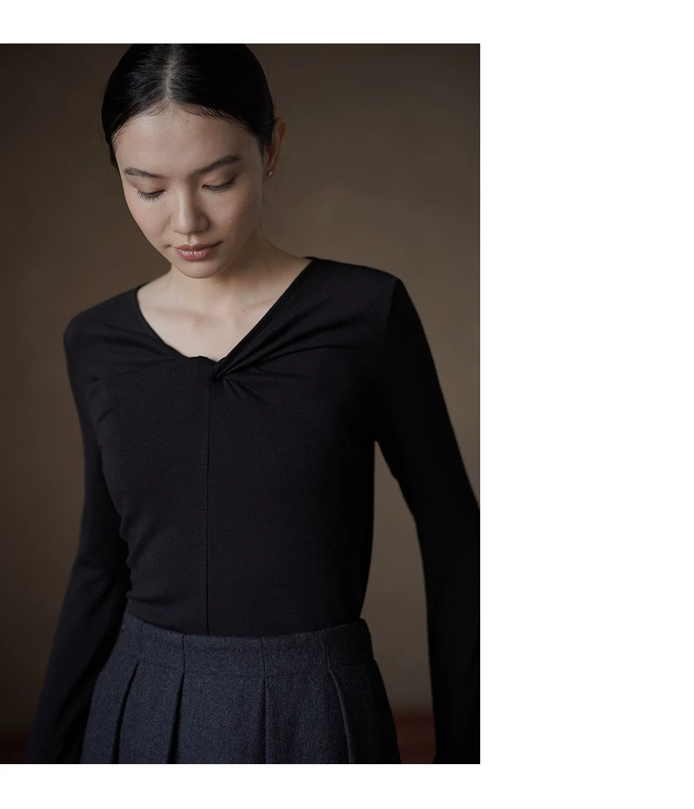 美感通勤親膚彈性棉感扭結V領合身氣質顯瘦長袖內搭T恤,美感通勤親膚彈性棉感扭結V領合身氣質顯瘦長袖內搭T恤,HBFW1075,美感通勤親膚彈性棉感扭結V領合身氣質顯瘦長袖內搭T恤,柔軟絨感,保暖修身