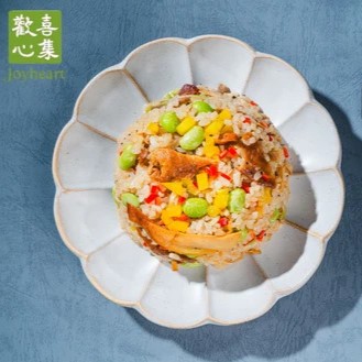 拌炒脆皮燻鴨炒飯